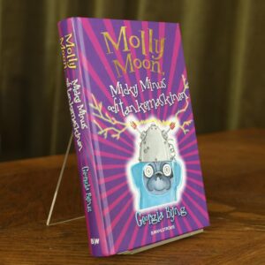 Molly Moon, Micky Minus